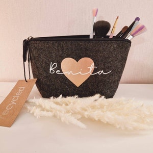 Kosmetiktasche personalisiert Ostern Filz Tasche Accessoires  Geschenk Kulturbeutel Recycled
