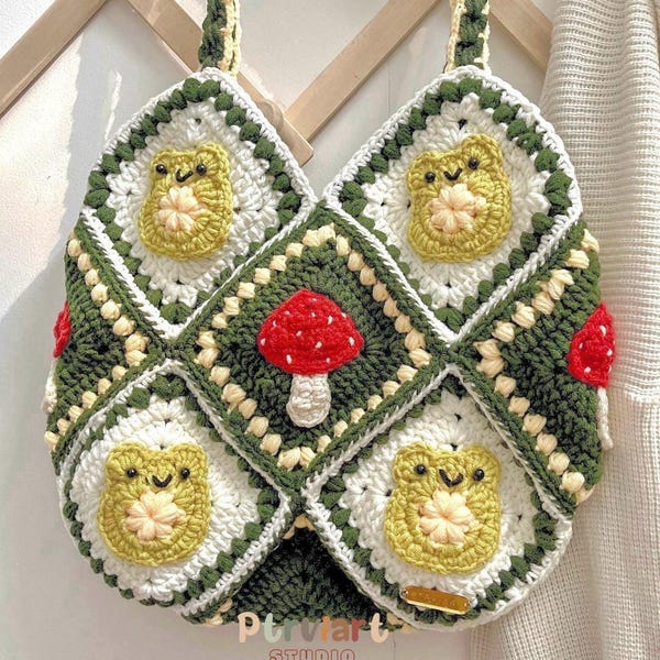 Borsa all'uncinetto Cottagecore con rana e fungo, borsa tote stravagante con estetica da foresta, regalo per gli amanti della natura
