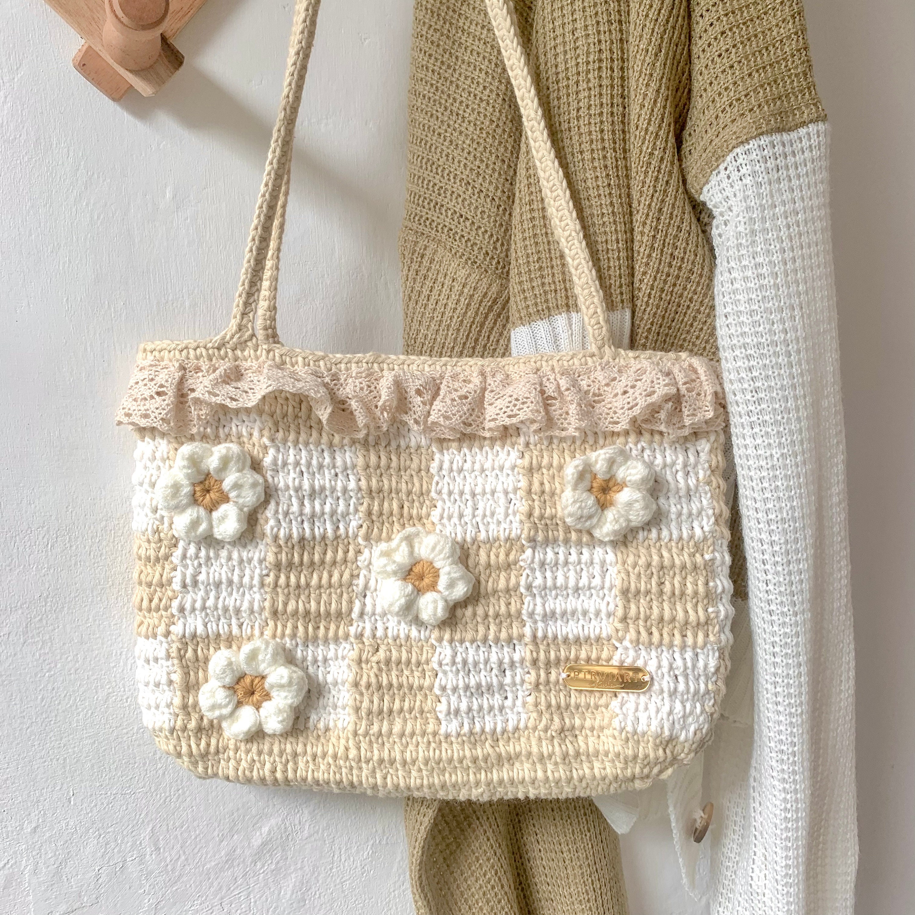 Geometric Crochet Shoulder Bag: Handmade Daisy Floral Purse