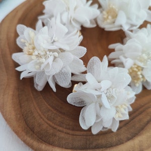 Set of 5 hair clips made of dried and preserved flowers Wedding accessory Bride Bridesmaid WHITE Collection image 3