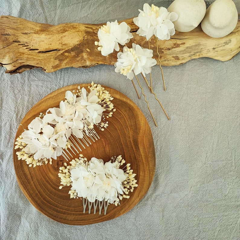 Comb made of dried and preserved flowers Wedding accessory Bride Bridesmaid WHITE Collection image 7