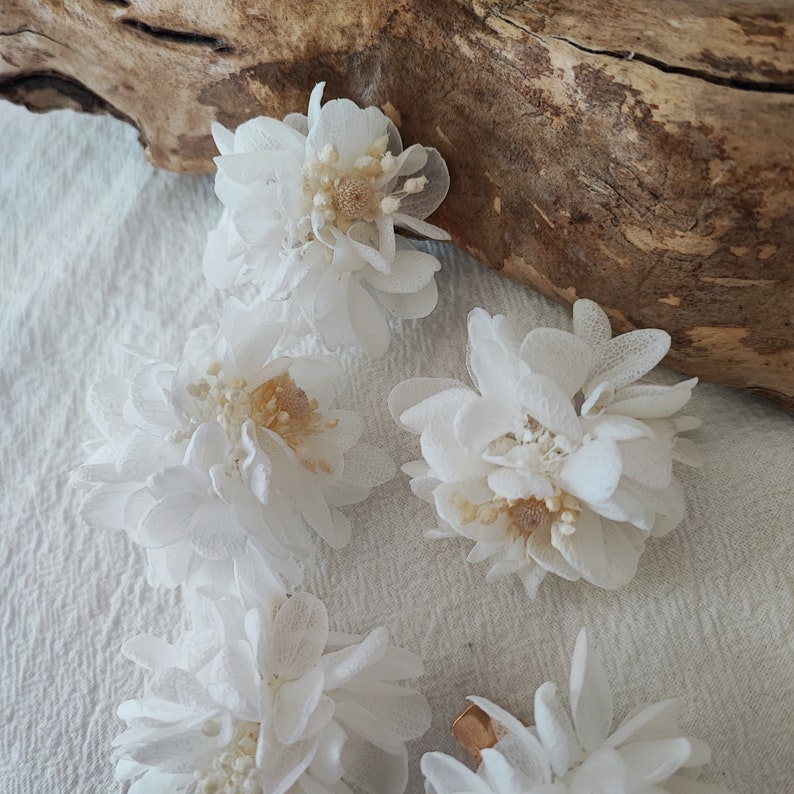 Set of 5 hair clips made of dried and preserved flowers Wedding accessory Bride Bridesmaid WHITE Collection image 4