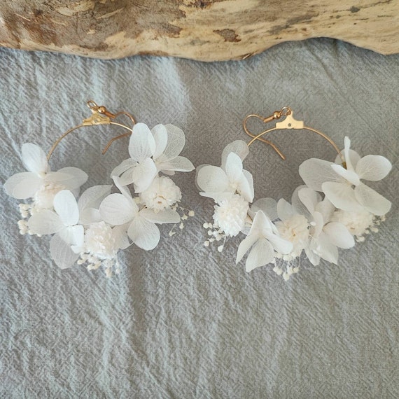 Boucles d’oreilles fleurs stabilisées blanches – Bijou mariage bohème – Accessoire mariée ou demoiselle d’honneur Handmade Collection BLANC