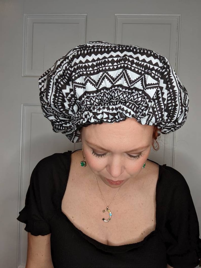 Satin Bonnet for curly girl. Extra Large Sleeping bonnet for curly hair. Black and white