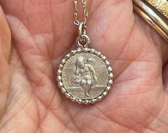 Sterling Silber seltener kleiner weinender Engel von Amiens Anhänger