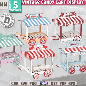 Peut inclure: Présentation de cinq présentoirs de chariots à bonbons vintage découpés au laser. Chaque chariot présente un design unique avec des auvents à rayures, des roues décoratives et des inscriptions telles que "Corner", "Shop" et "Love". Les chariots sont en bois clair et sont à télécharger numériquement.