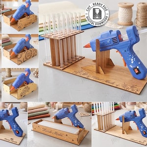 Puede incluir: Un soporte organizador de madera cortado con láser para pistola de pegamento azul y barras de pegamento, con un estante para tubos de ensayo y una base con el texto Hand Made. Incluye 10 diseños para material de 3mm como descarga digital.