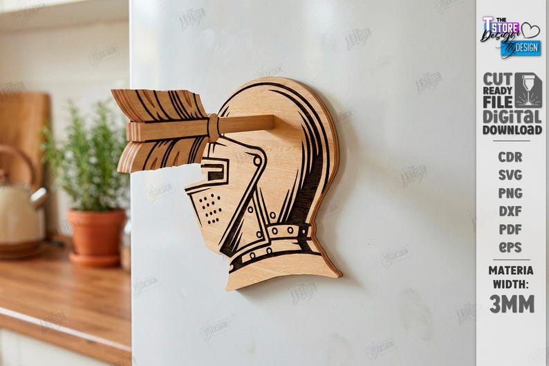 Puede incluir: Un im&aacute;n de madera clara con forma de casco de caballero atravesado por una flecha. El dise&ntilde;o presenta l&iacute;neas grabadas oscuras para los detalles. El texto a la derecha dice: CUT READY FILE DIGITAL DOWNLOAD CDR SVG PNG DXF PDF EPS MATERIA WIDTH: 3MM.