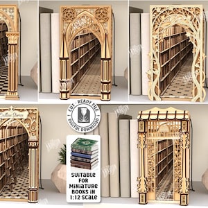 Può includere: Una tazza di ceramica bianca con manico nero e la scritta "But First, Coffee" in nero, in grassetto. La tazza è appoggiata su una superficie di legno. La tazza è alta circa 10 cm.