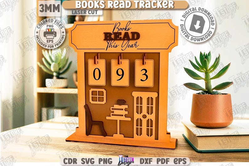 Puede incluir: Un rastreador de lectura de libros de madera "Books Read This Year" con los n&uacute;meros 093. El dise&ntilde;o cortado con l&aacute;ser incluye una silla, una mesa con libros y una ventana. El rastreador est&aacute; sobre una superficie de madera con una suculenta en una maceta de terracota.