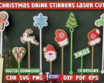 Op de afbeelding: Een verzameling lasergesneden kerst cocktailroerstaafjes in verschillende feestelijke ontwerpen, waaronder een peperkoekmannetje, sneeuwvlok, kerstboom en de kerstman. De roerstaafjes zijn in verschillende kleuren en vormen. De tekst "CHRISTMAS DRINK STIRRERS LASER CUT" staat bovenaan.