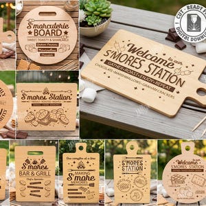Może przedstawiać: Kolekcja 10 drewnianych desek do krojenia z grawerowanymi laserowo wzorami. Deski zawierają tekst i grafikę związaną z s'mores, wędlinami i spotkaniami na świeżym powietrzu. Projekty zawierają tekst, np. "S'mores Station" i "Campfire & Cocoa Nights".