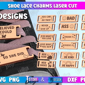 以下が含まれることがあります： モチベーションを高めるフレーズとデザインが施された、木製の靴紐チャーム。レーザーカットされたチャームには、「夢を叶えよう」や「早く走ろう」などのフレーズが含まれています。画像は、ピンクの靴紐が付いた靴にチャームが付けられている様子を示しています。