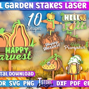 Könnte beinhalten: Zehn digitale Designs für Herbst-Gartenpfähle mit Kürbissen, Kürbissen, einem Vogelscheuchen, einem Zwerg, einem Truthahn und einem Haus. Die Designs beinhalten den Text "Happy Harvest", "Hello Fall", "Hello Pumpkin" und "Welcome".