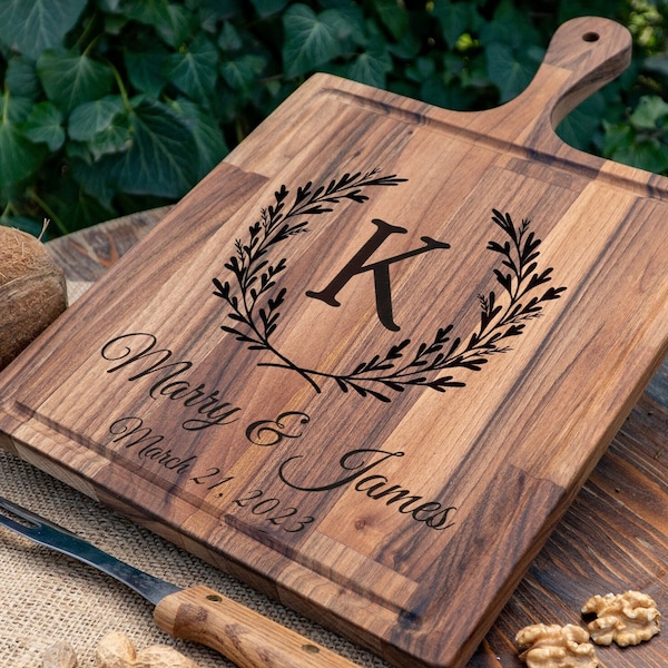 Couple Cutting Board, Custom Wedding Gift, Newlywed Gift, Bridal Shower Gift, Engagement Gift, Gift For Couple, Personalized Cutting Board
