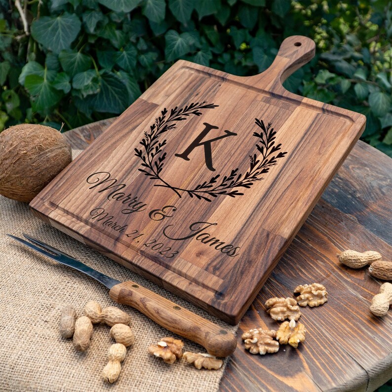 Couple Cutting Board, Custom Wedding Gift, Newlywed Gift, Bridal Shower Gift, Engagement Gift, Gift For Couple, Personalized Cutting Board