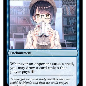 Puede incluir: Una carta proxy de Magic: The Gathering azul titulada "Rhystic Study". La carta presenta una ilustración de estilo anime de una persona con gafas y sombrero, sosteniendo un libro. El texto de la carta dice "Enchantment" e incluye instrucciones del juego.
