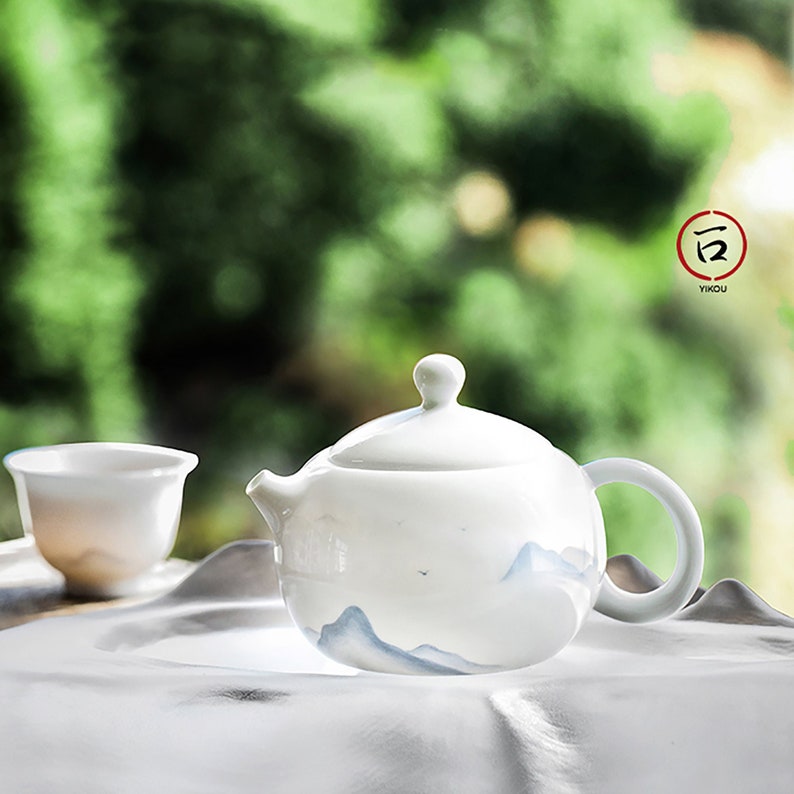 Théière Gongfu en porcelaine blanche peinte à la main avec motif de paysage image 1