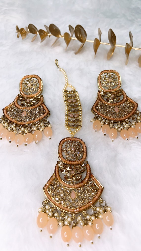 Tikka and earrings discount