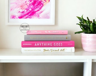 Livres roses - livres gris et roses pour la décoration - idées de remplissage d'étagères de bureau - objets de décoration d'étagères - décoration de chambre à coucher pour chambre rose - décoration féminine