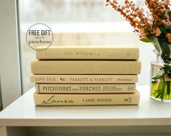 De vrais livres pour décorer - Des livres vintage recyclés - Une décoration pour étagères de bureau - Une décoration esthétique pour une table console - Une décoration d'étagère moderne