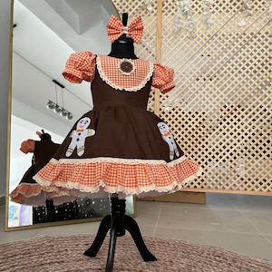 Gingerbread Girl Dress: Vintage Cookie Halloween Costume