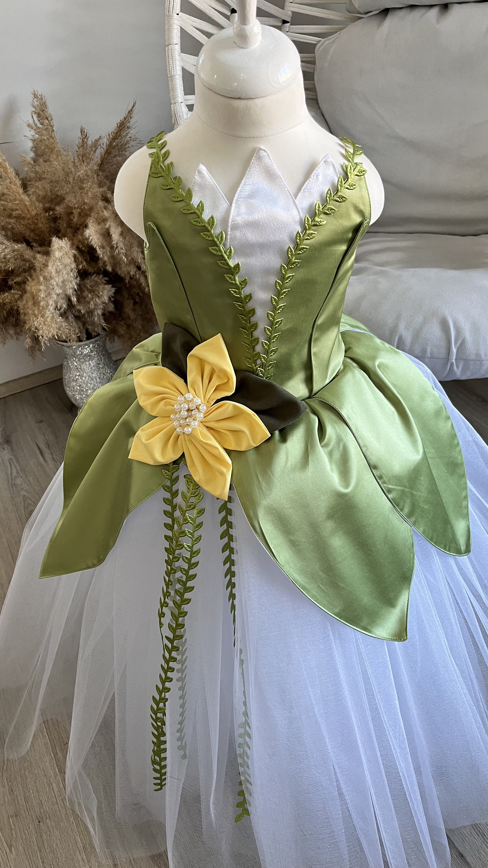 Tiana Inspired Birthday Costume: Green Cotton Satin Dress Tiana Inspired Birthday Costume: Green Cotton Satin Dress