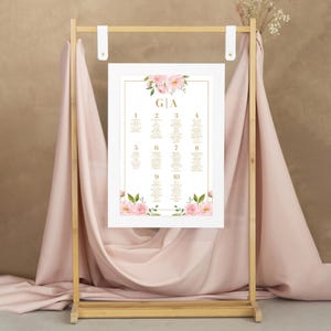 Tableau de Mariage Digitale - Cartello di Benvenuto Romantico  Verticale| Segnaposto per Tavoli | Personalizzabile e Stampabile