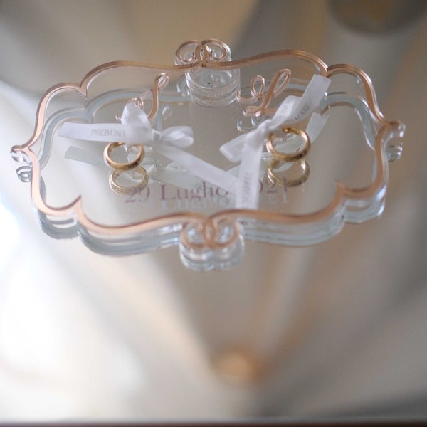 Porte-bague transparent avec décorations "Baroque" Rose Gold Mirror, personnalisé avec les prénoms des mariés