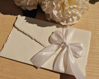 Amalfi paper wedding invitation, personalized wedding invitation with white satin ribbon made in Italy.