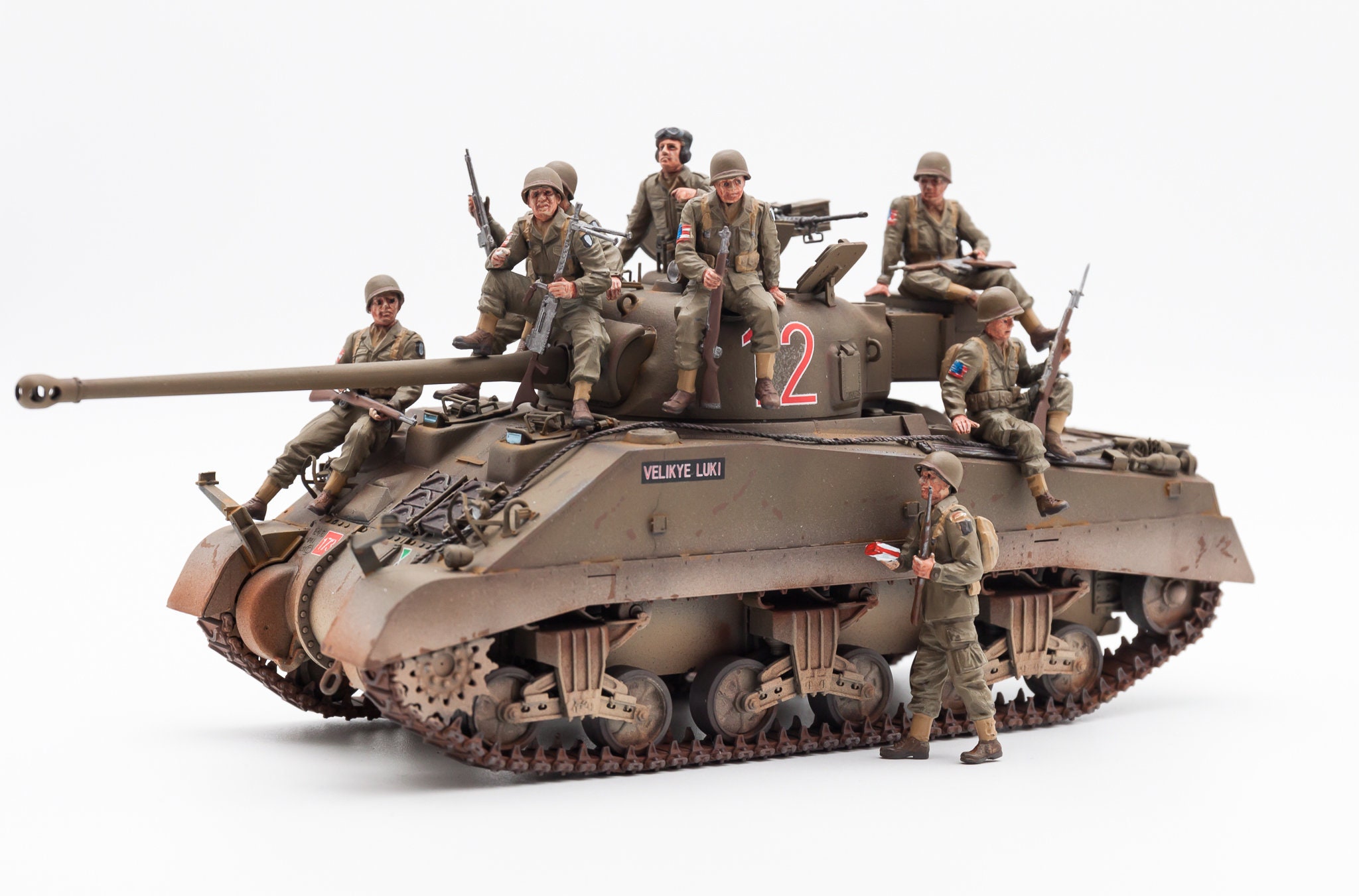 thumbnail image 2 of Verlinden 1/35 British Sherman Firefly Stowage, Ammo & Crew – 3 Half-Figures, Resin Kit #2630 2 of 4