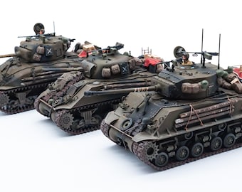 戦車　1945  ゲルマン ジオラマ　映画 FURY 進撃 シーン　完成品 映画『フューリー』に登場するシャーマン戦車3両。M4A3E8(76