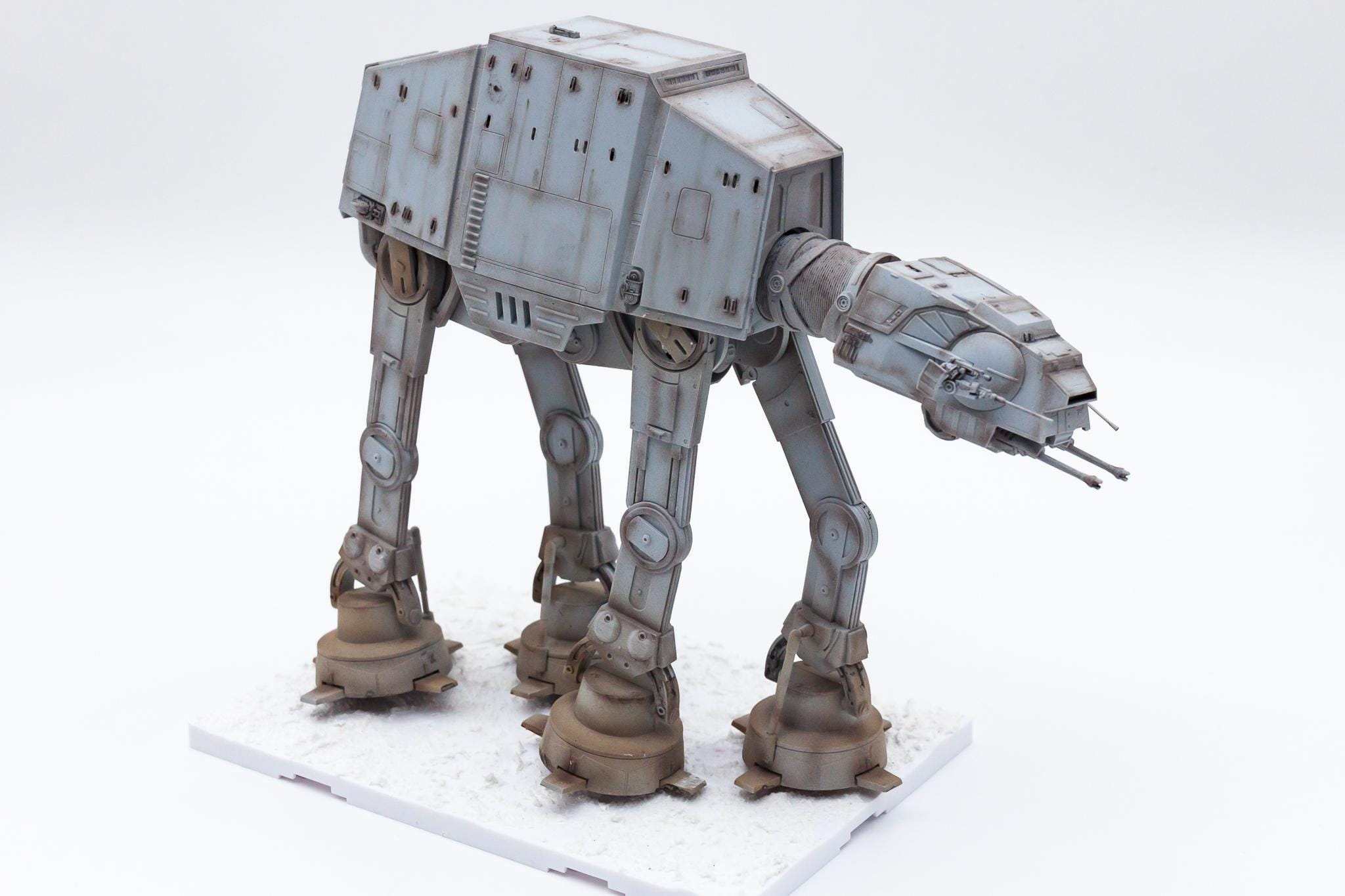 SF・ファンタジー・ホラー IMPERIAL AT-AT WALKER STAR WARS Star Wars AT-AT Walker 1/144 Painted Scale Model From Bandai
