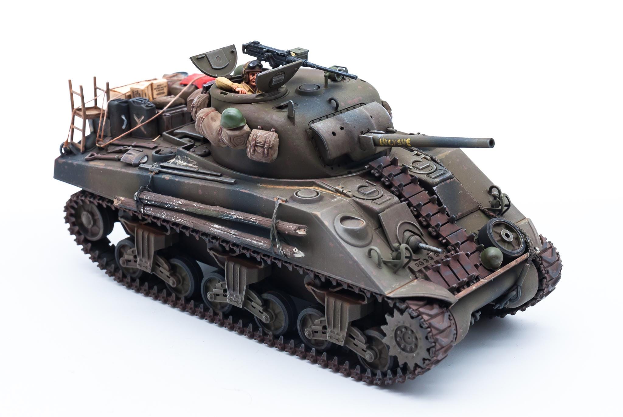 映画FURY風　シャーマン戦車　M4A3E8 完成塗装済 映画『フューリー』に登場するシャーマン戦車3両。M4A3E8(76