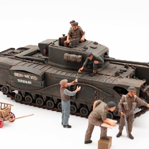 Churchill MK VII. Char britannique de la Seconde Guerre mondiale, modèle réduit professionnel Tamiya peint à l&#39;échelle 1/35.