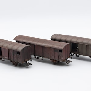 Pro painted Swiss closed freight train carriages with movable doors Märklin, H0, AC  scale (price per model),