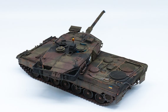German Leopard 2A6 (ukrainian Edition) Main Battle Tank 1/35