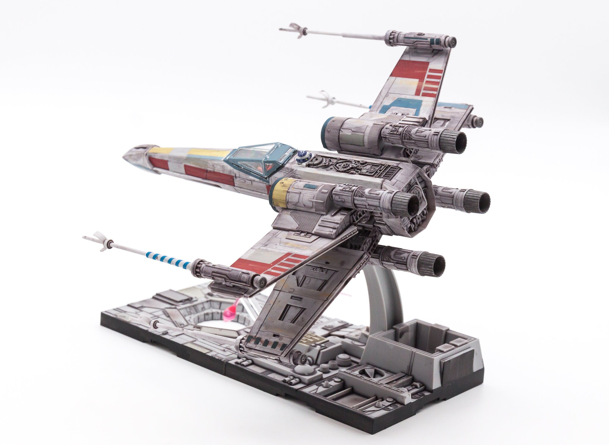 PRE-ORDER: Star Wars X-wing Starfighter 1/72 Painted Scale