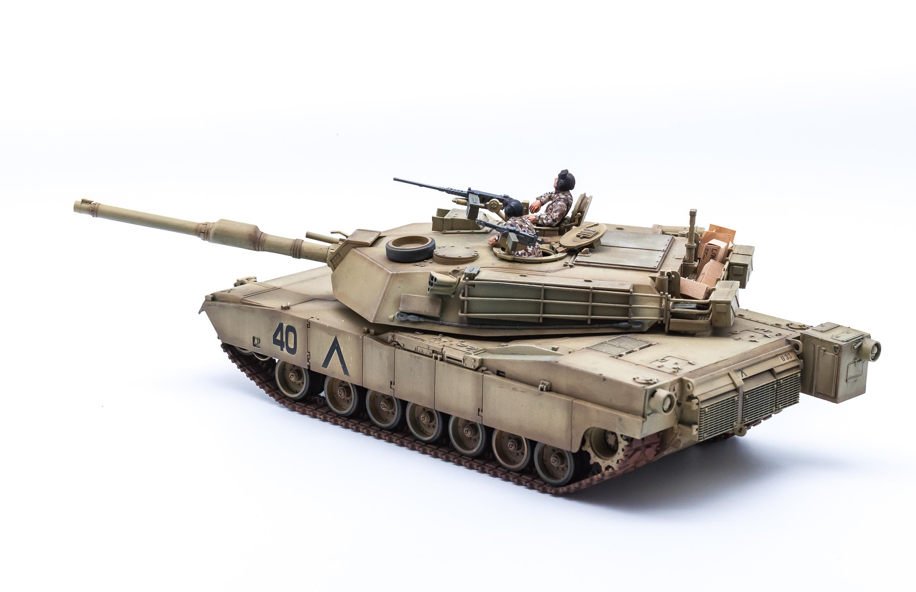 American M1A1 Abrams 120mm Gun Main Battle Tank 1/35 Tamiya Scale