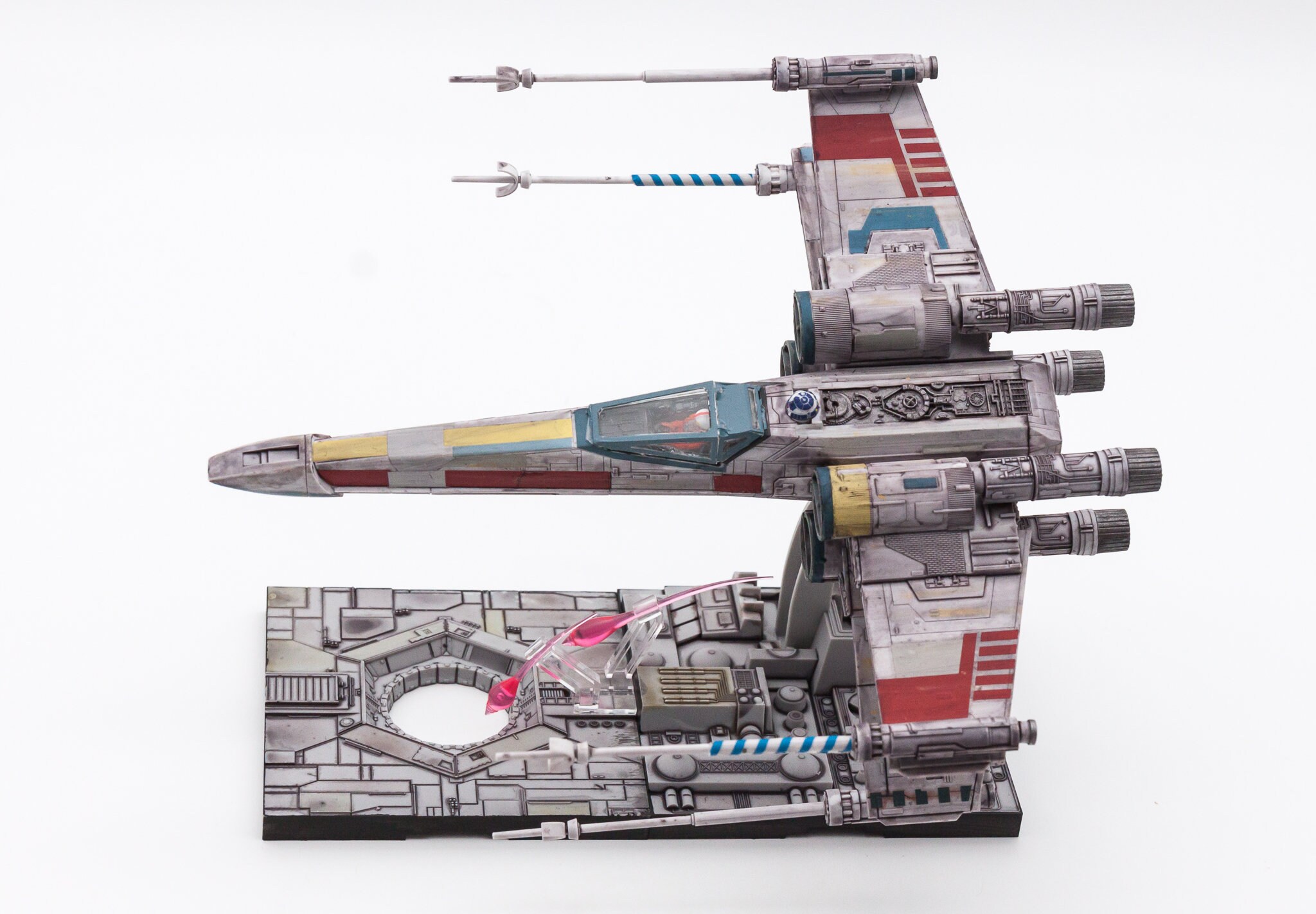 PRE-ORDER: Star Wars X-wing Starfighter 1/72 Painted Scale Model