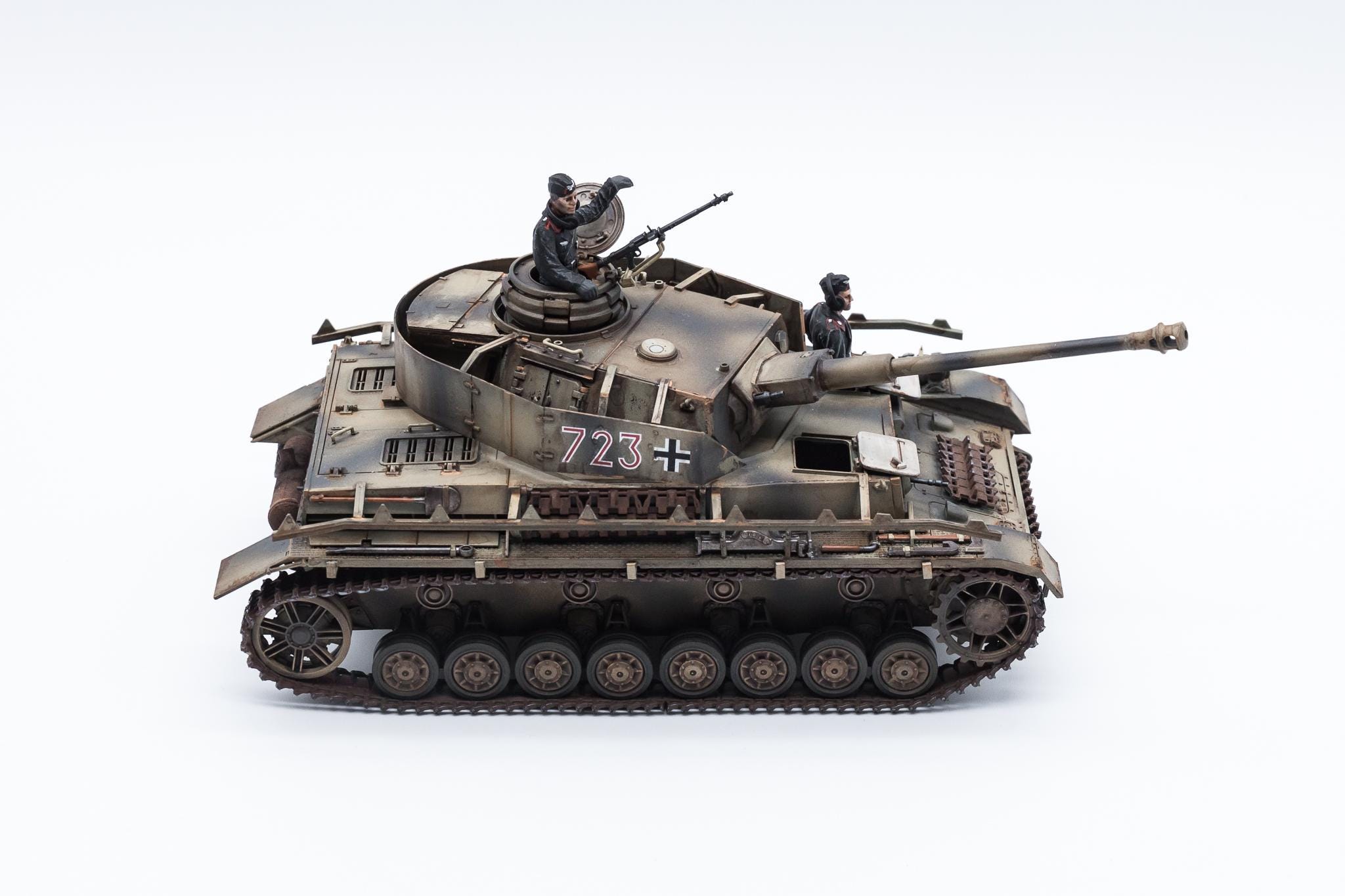 PRE-ORDER: Panzerkampfwagen IV Ausf. J, German Ww2 Tank, 1/35 Pro