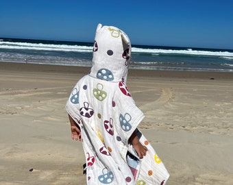 Hooded ponchos 90s style Old School Kids; Funky Unisex Personalised Kids Poncho gift; Organic Breathable Cotton Beach towel kids; linen bag