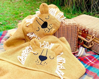 Baby Towel Lazy Lion; Cute Personalised Lion Towel; Organic Cotton Kids Lion Towel; Baby Shower Baby Gift; Reusable Linen Bag