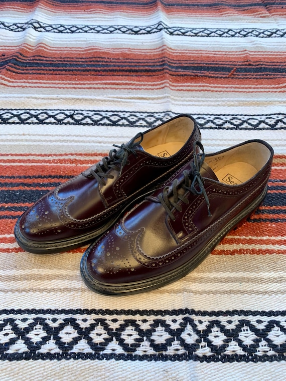 8.5 Vintage 1970s 1980s NOS Maroon Wingtip Shoes