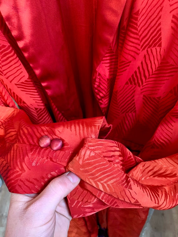 Vintage 1950s  Red Silk Robe Large - image 4