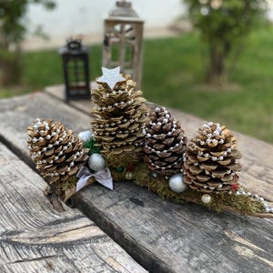 Rustic Gold Pinecone Christmas Centerpiece, Unique Christmas Gift  Handmade Farmhouse Holiday Decor, Pinecones Christmas Centerpiece