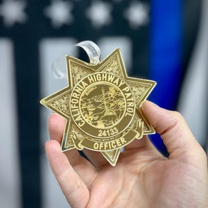 カリフォルニア州ハイウェイパトロールのバッジオーナメント