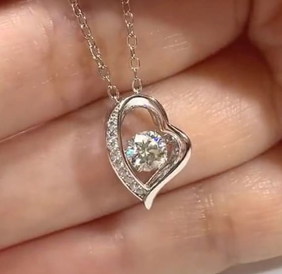 Dancing diamond heart necklace deals