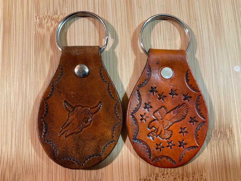 American Wildlife Keychain. 14 Different Animals. - Etsy