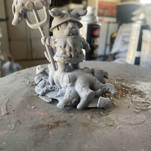 senshi figure from delicious in dungeon !
